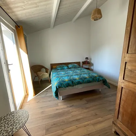 De Charme Trois Au Pied Des Marais Grand Jardin L'Ile-d'Olonne