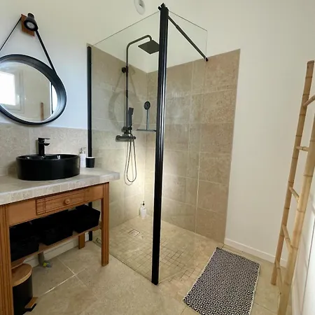 De Charme Trois Au Pied Des Marais Grand Jardin Ferienhaus