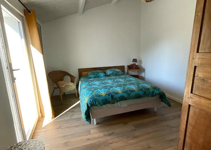 De Charme Trois Au Pied Des Marais Grand Jardin L'Ile-d'Olonne